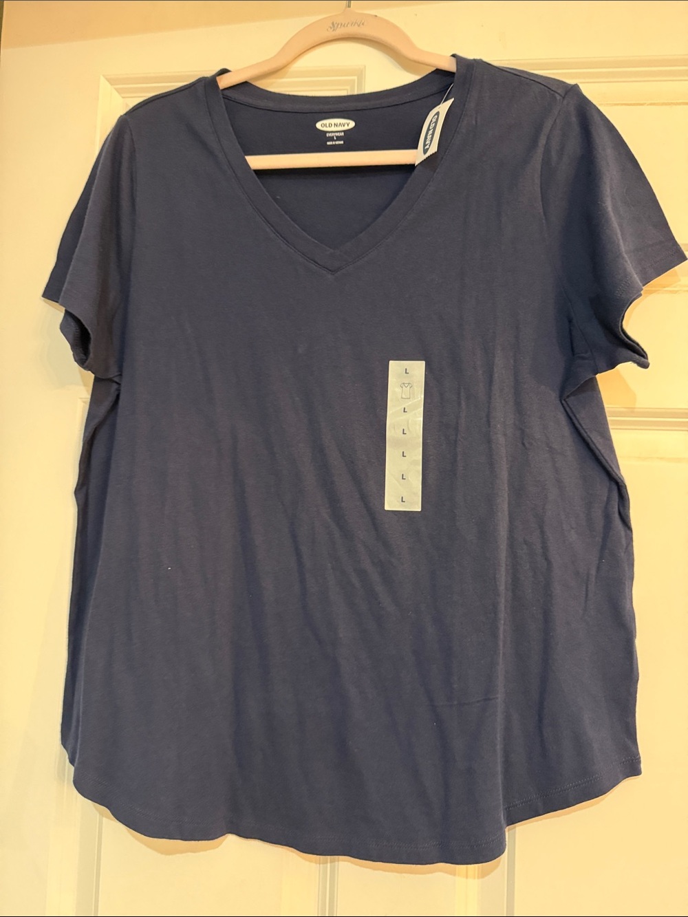 Old Navy Short Sleeve V-Neck Tee in Navy Blue